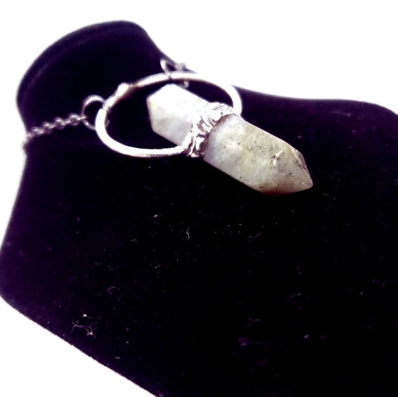 Labradorite crystal necklace - Picture 7 of 15